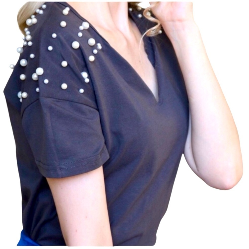 Faux pearl embellished short sleeve tee shirt